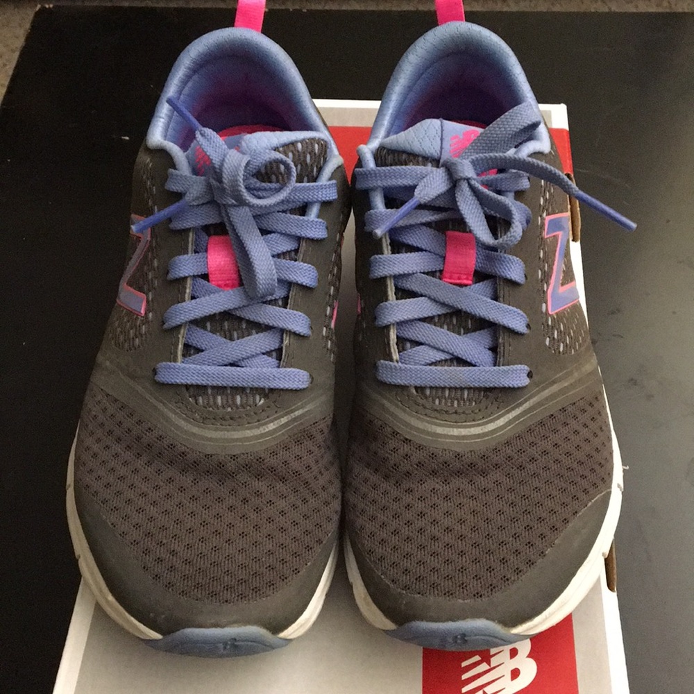 New Balance 711 Lightweight Cross Training shoes